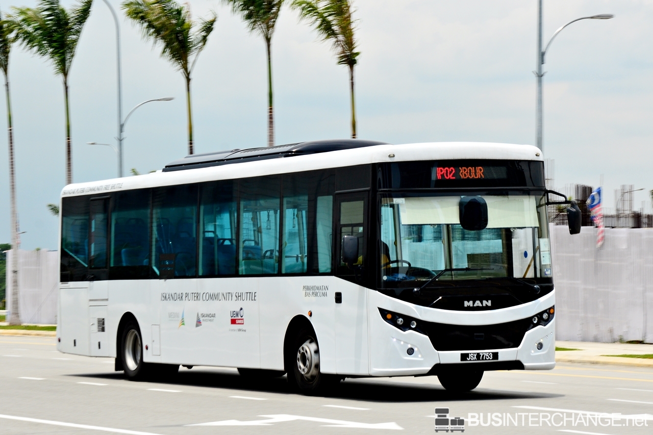 A MAN 14.280 HOCL-NL (A80) (JSX7753) operating on UEM Sunrise bus service IP02